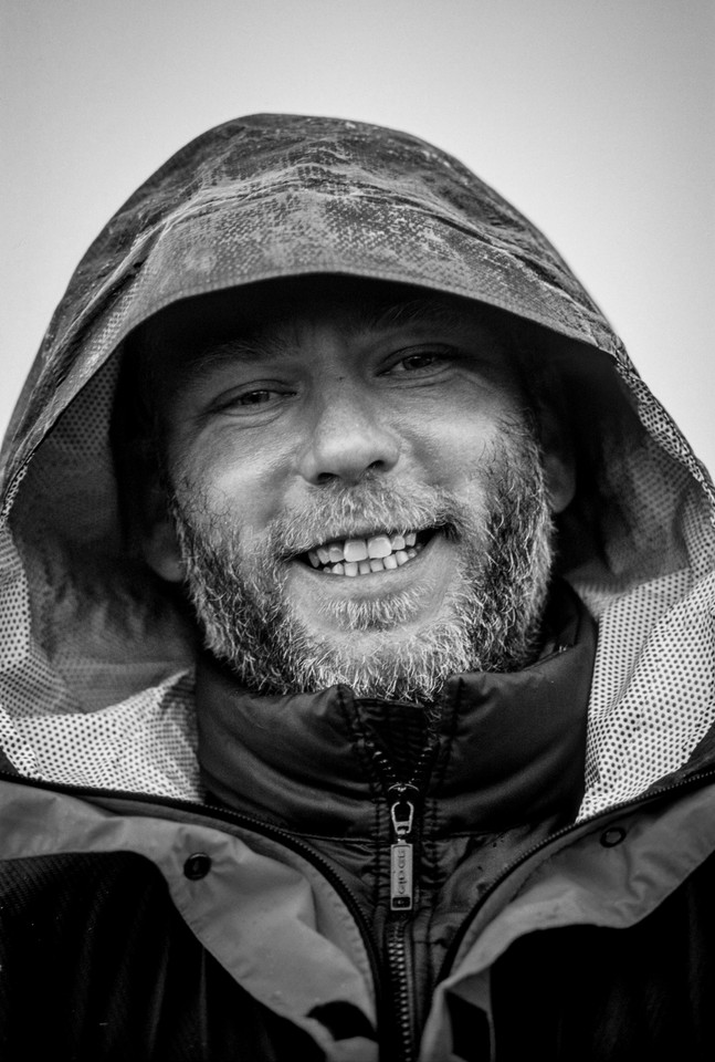 Fragment biografii Artura Hajzera - Podróże