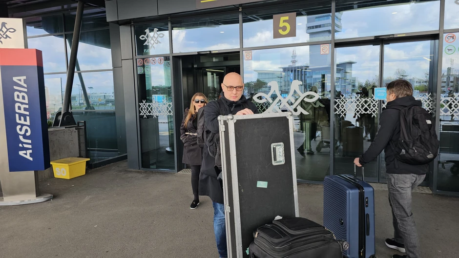 Viki Miljković na aerodromu