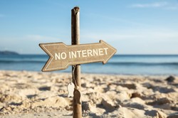 Ministerstwo zdrowia: Radziłbym ostrożność w planowaniu wakacji poza granicami Polski