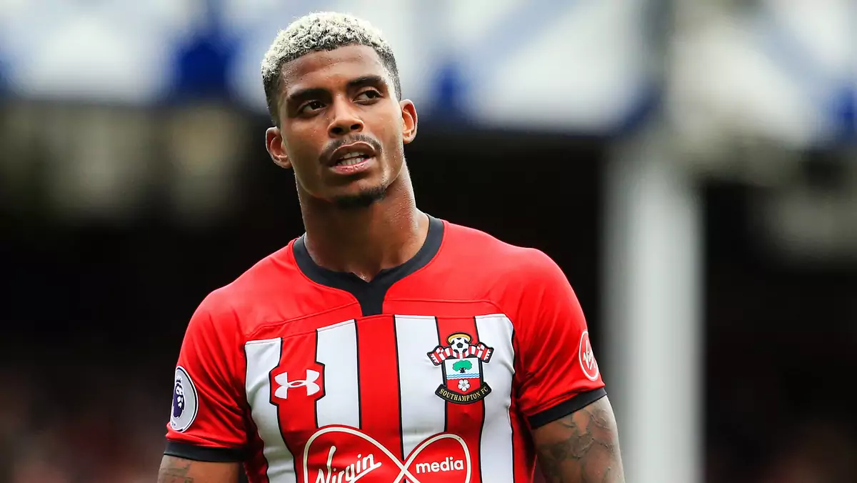 Mario Lemina w koszulce Southamptonu