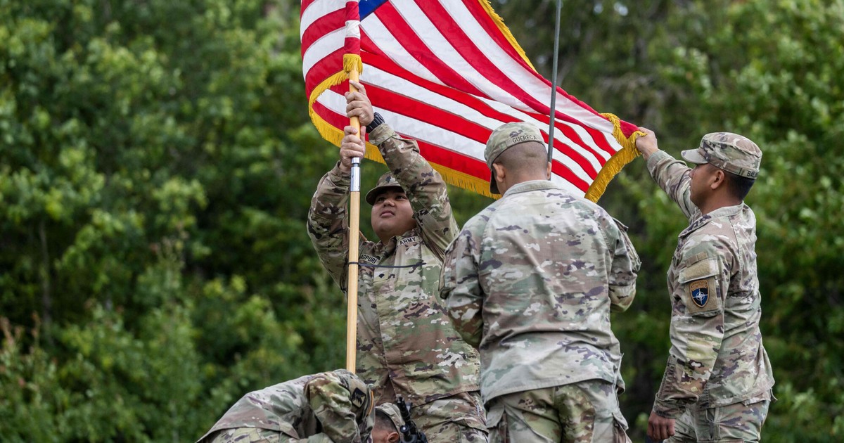 Pentagon už roky posílá důvěrné e-maily ruským přátelům.  Došlo k chybě… v adrese