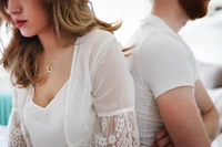 Dominika więdnie, Tomkowi brak współżycia nie przeszkadza. Mijają im lata bez "łóżka"