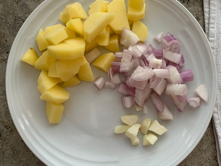 Ako pripraviť hráškový krém s kokosovým mliekom.