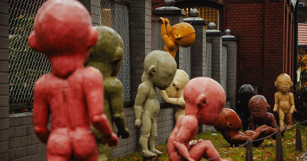 Mówią o nich "ołowiane dzieci" lub "ołowiane eurosieroty". Tajemnica strasznych figurek w Szopienicach