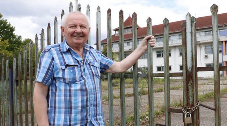 Stadler József 5 ezer forintnak is örülne / Fotó: Fuszek Gábor