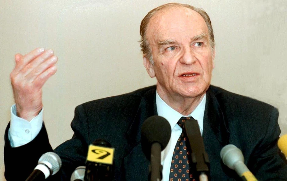 Alija Izetbegović u februaru 1996.