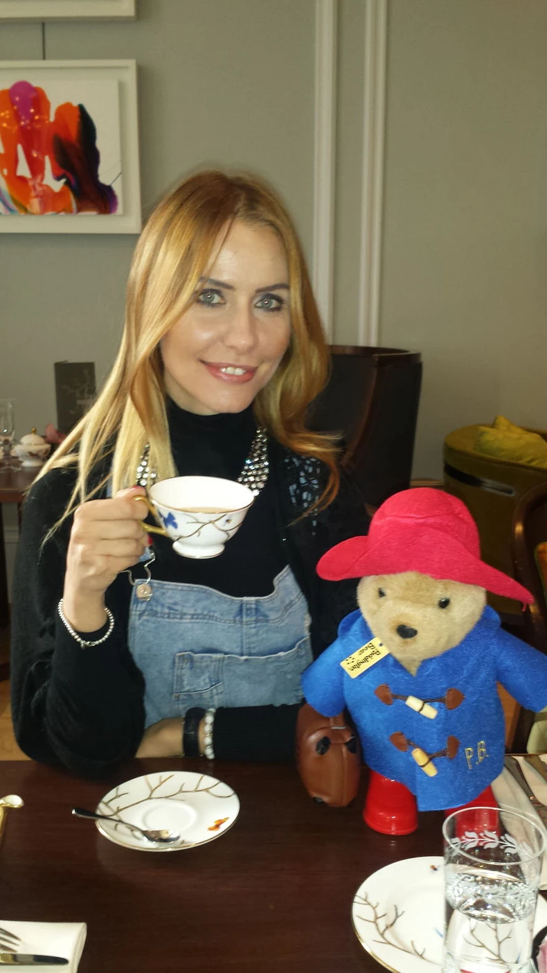 I Biljana je dobila na poklon svog plišanog "Pedington medu"