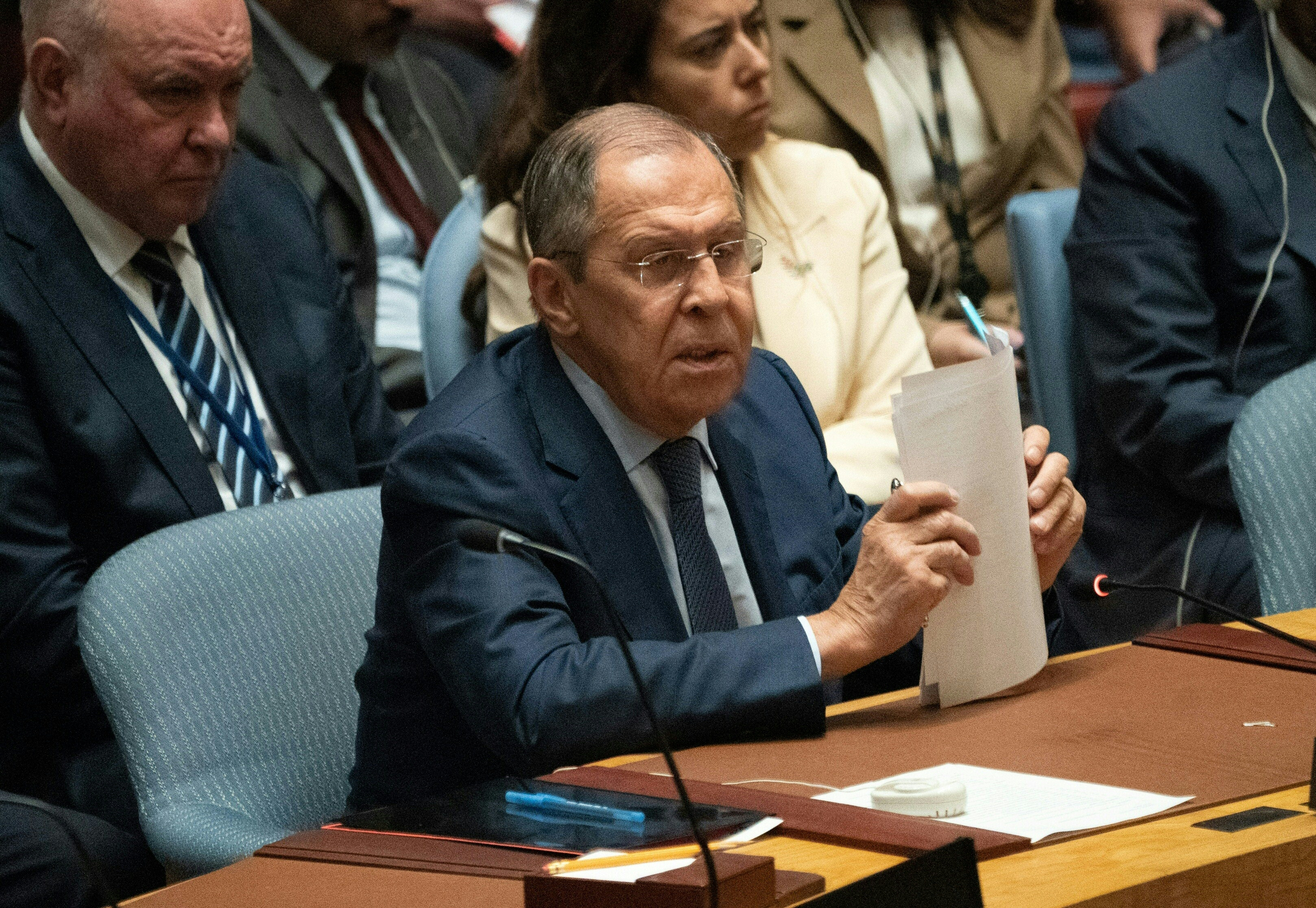 « Impudente et insolente » : Lavrov fustige la force multinationale en Ukraine