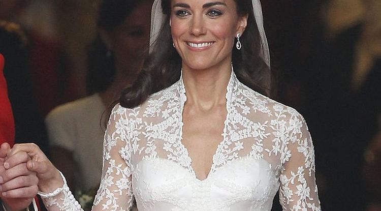 Katalin hercegné menyasszonyi ruhája is ott van a legszebbek között. Fotó: Kiskegyed