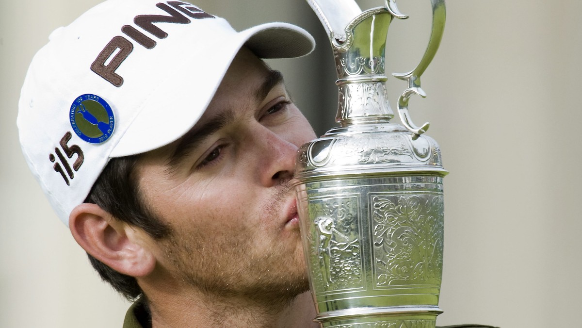 Uwikłany w skandal obyczajowy amerykański golfista Tiger Woods nie znalazł się na podium wielkoszlemowego turnieju Masters British Open. W szkockim St. Andrews zajął dopiero 24. miejsce, a triumfował reprezentant RPA Lodewicus Theodorius "Louis" Oosthuizen.