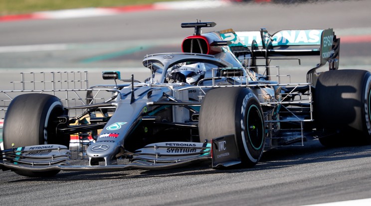 Bottas jól mutatkozott be a Mercedesszel /  Fotó:  MTI AP Joan Monfort