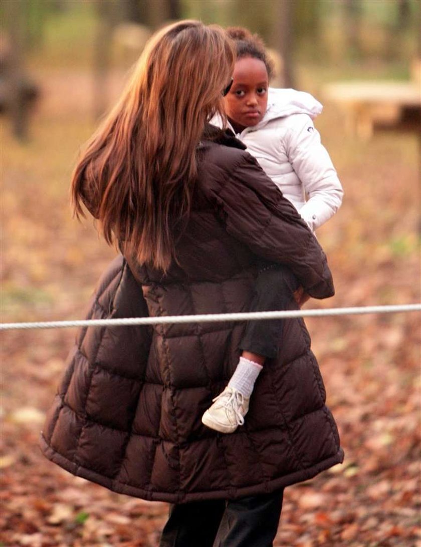 Jolie i Pitt zabrali dzieci do parku