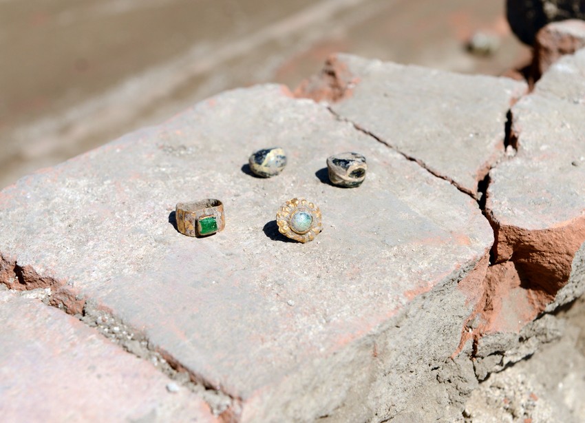 Dragocenosti nađene u grobovima