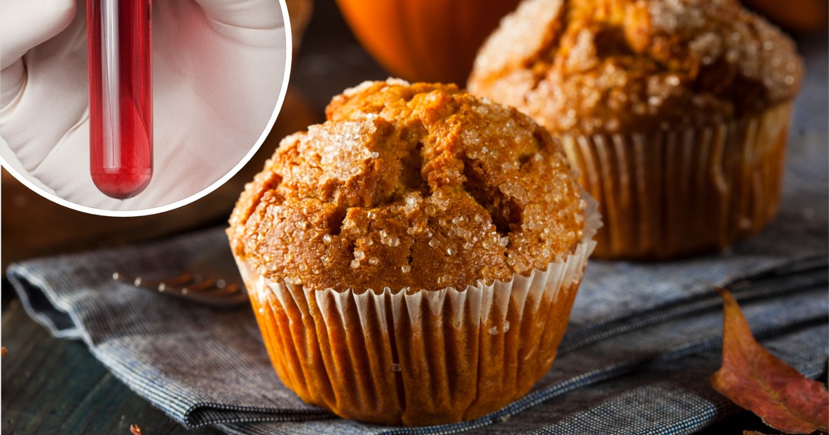 Muffiny z krwią trafiają na stół. "Smakują jak brownie"