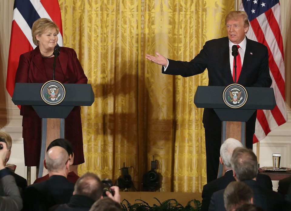 Wpadki Donalda Trumpa: spotkanie z Erną Solberg