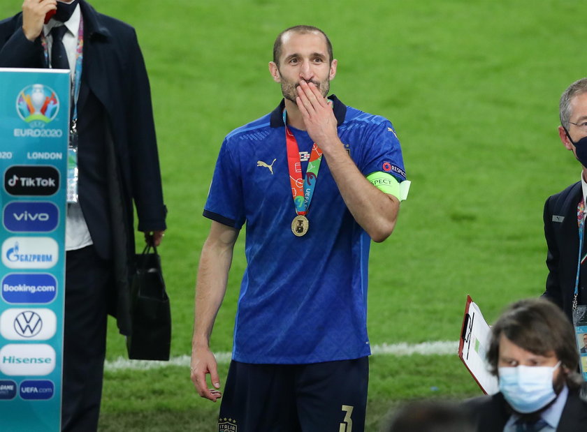 To właśnie Chiellini był kapitanem Włochów podczas Euro 2020.