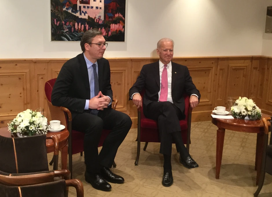 Vučić i Bajden u Davosu