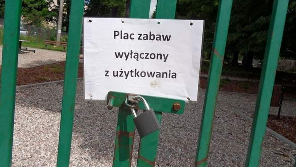 Park, który znajduje się przy byłym kinie Tivoli oddany do użytku ma zostać w ciągu najbliższego tygodnia. Trzeba naprawić szkody, które zagrażają bezpieczeństwu - podaje "Gazeta Pomorska".