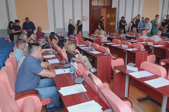 10 meseci nakon izbora Zaječar nema vlast: Za jedne su građani taoci opozicije, za druge primer kršenja zakona (VIDEO)