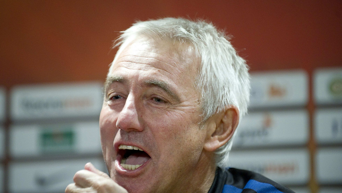 Bert van Marwijk podał nazwiska 36 zawodników, którzy mają szanse pojechać na turniej finałowy mistrzostw Europy w Polsce i na Ukrainie. 15 maja selekcjoner Holandii okroi kadrę do 27 nazwisk po dwudniowym zgrupowaniu w Hoenderloo, a 29 maja poznamy nazwiska 23 zawodników, którzy znajdą się w składzie Oranje.