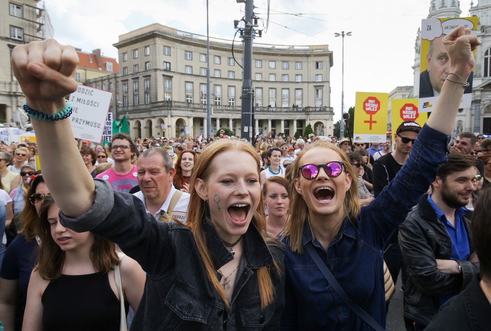 WARSZAWA MARSZ GODNOŚCI KOBIET (uczestnicy marszu)