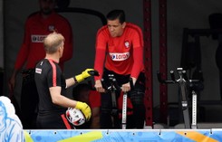 Wojciech Szczęsny nadal trenuje indywidualnie. W piątek rano wylot do Saint-Etienne