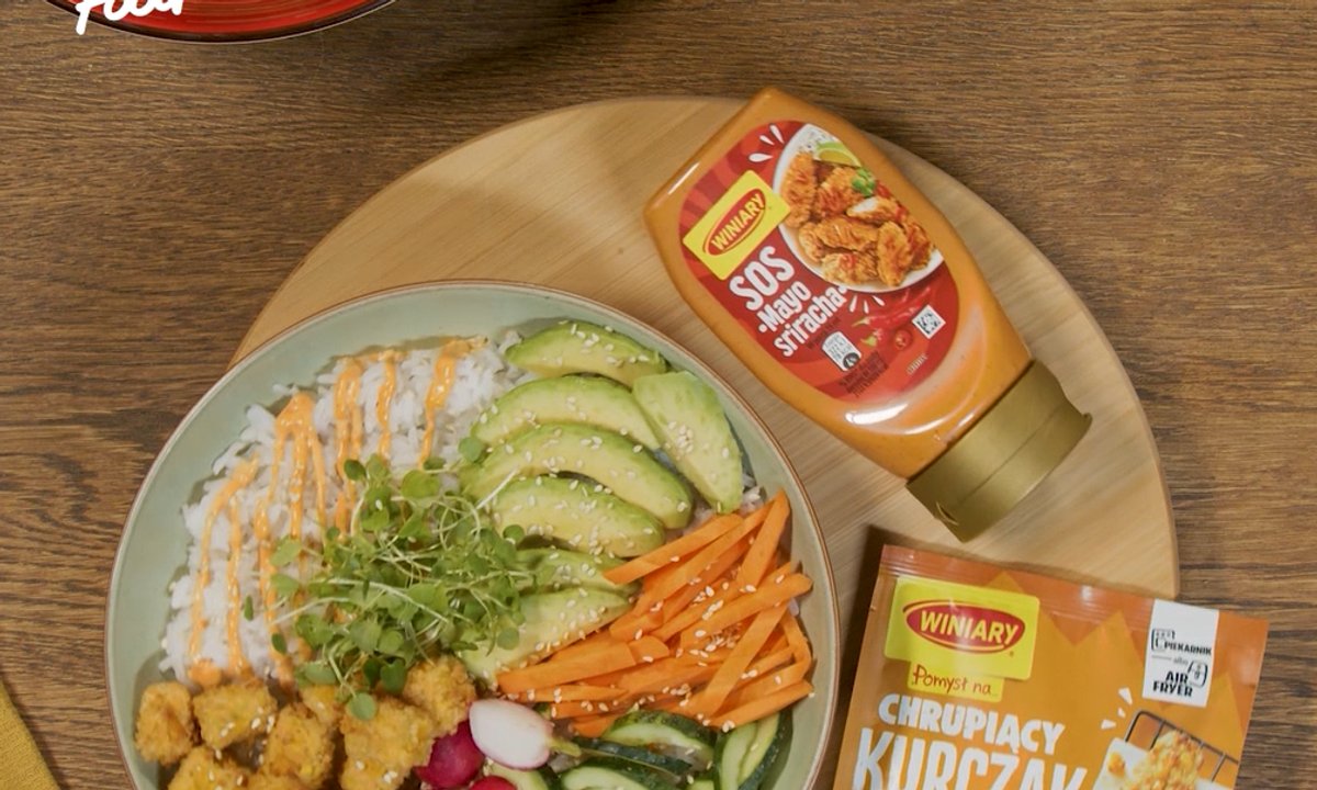 Warzywny Bowl z panierowanym tofu