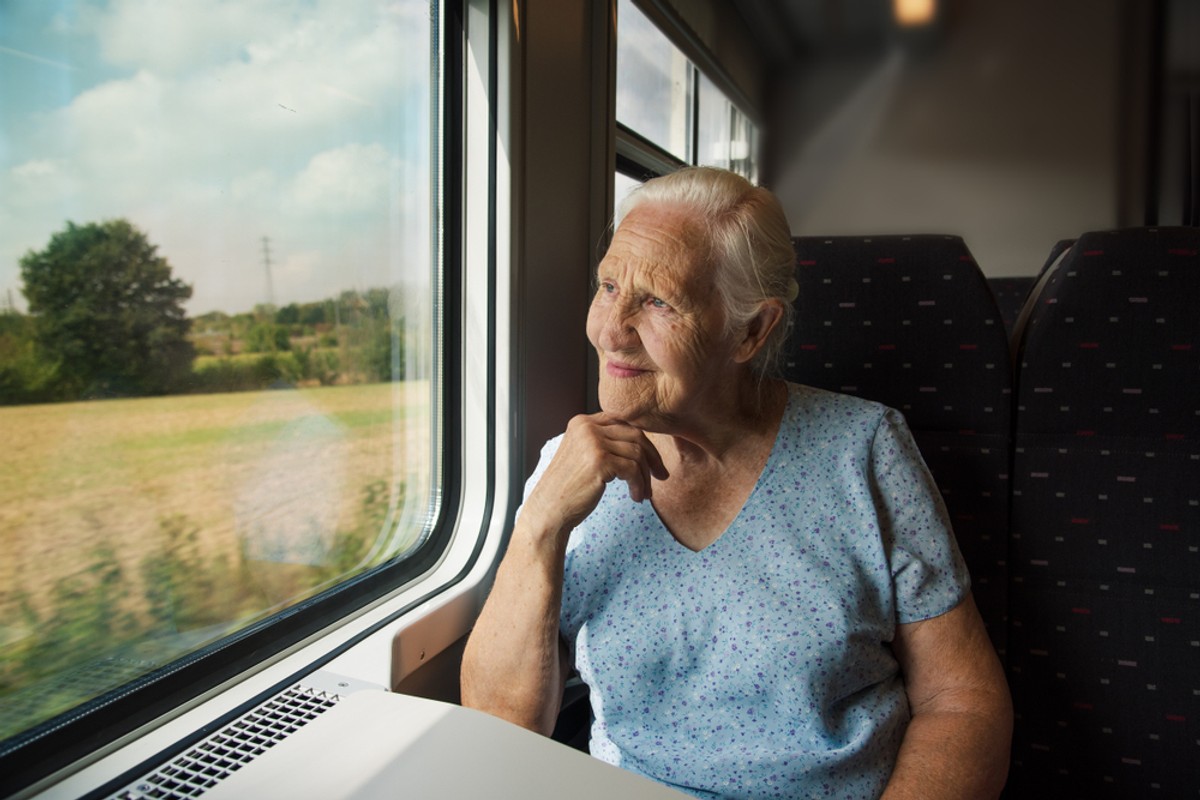 Z okazji Światowego Dnia Seniora, PKP Intercity przygotowało specjalną ofertę dla osób powyżej 60. roku życia. 14 listopada 2024 roku wszyscy seniorzy będą mogli podróżować pociągami tego przewoźnika po wyjątkowo atrakcyjnej cenie – zaledwie za 1 zł.