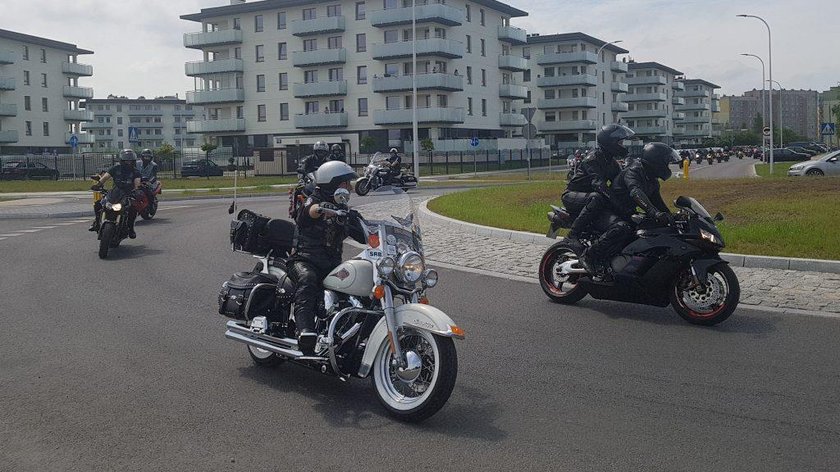 Ostatnia droga Kingi. Były Jej ukochanego baloniki i motocykle