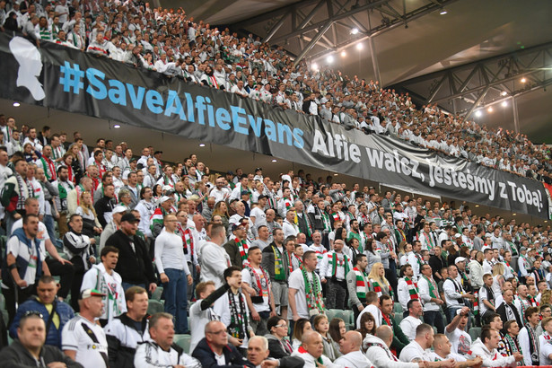 #SaveAlfieEvens na stadionie Legii. Piękny gest kibiców z Łazienkowskiej