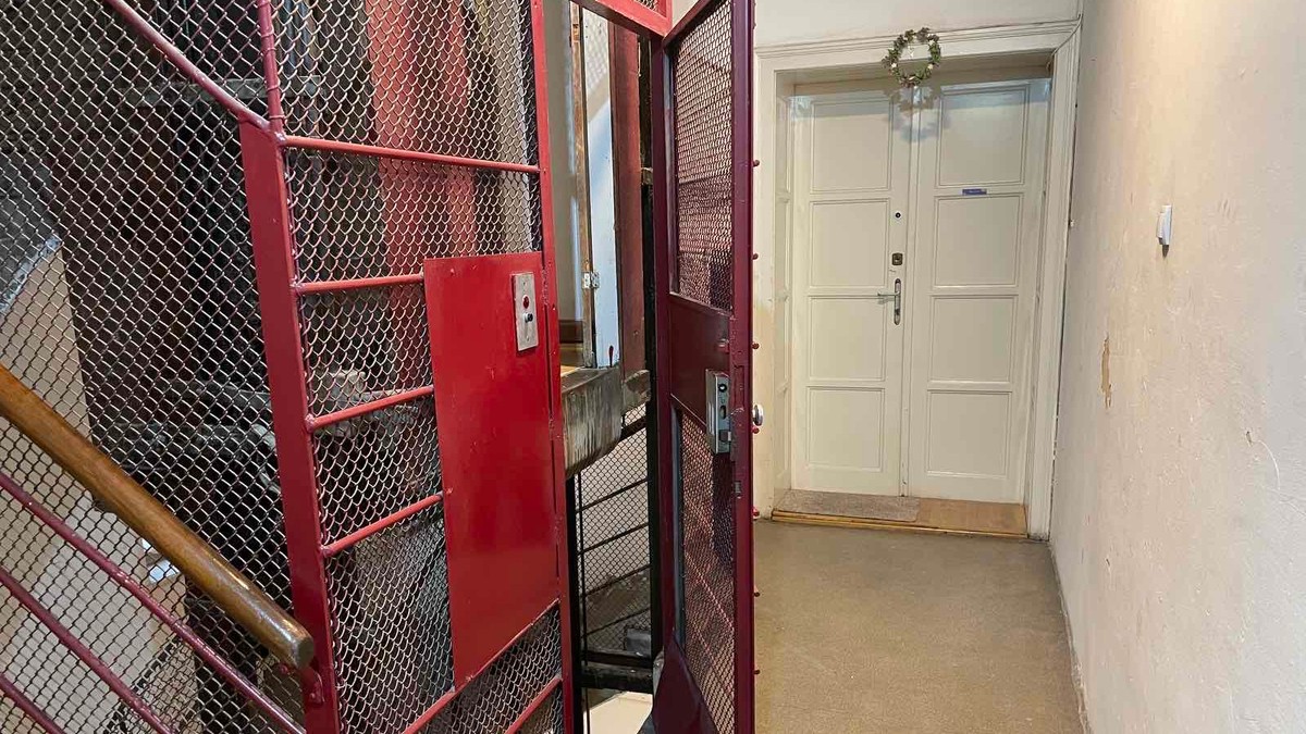 Milion dinara za zamenu starih liftova: Opština stari grad daje subvencije, ovo je rok