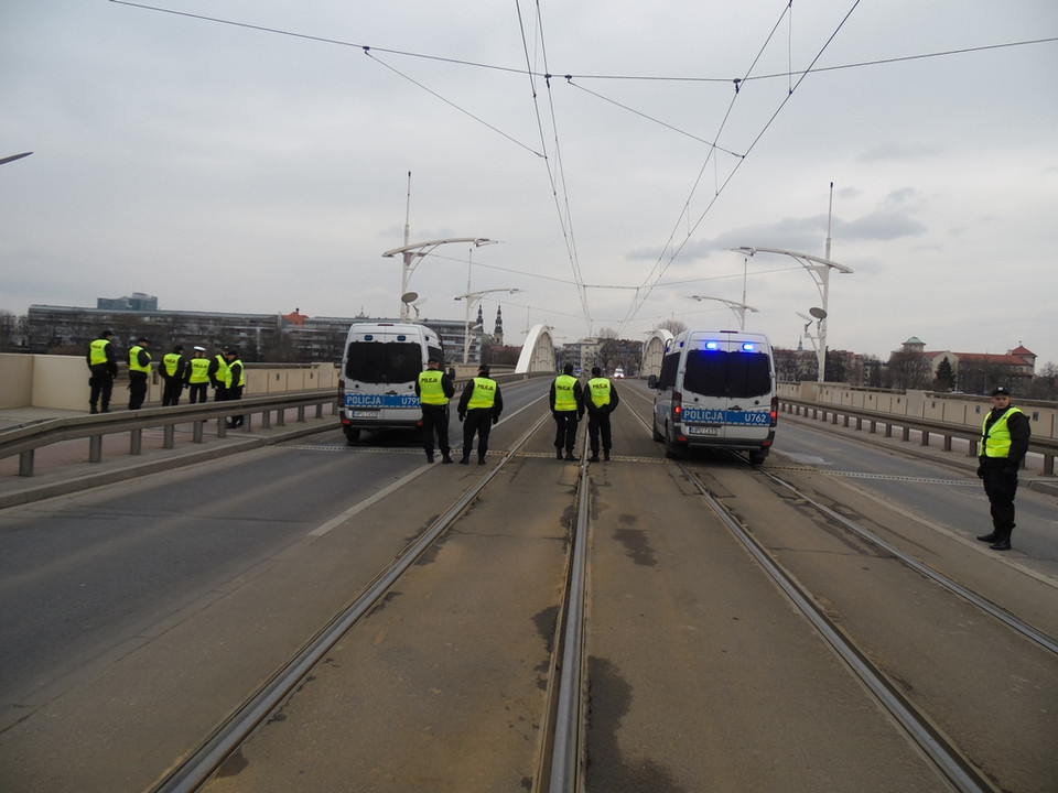 Poznań: szukali Ewy Tylman z wykorzystaniem psów tropiących