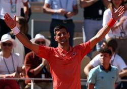 Rekord Djokovica, po raz 17. zagra w ćwierćfinale w Paryżu