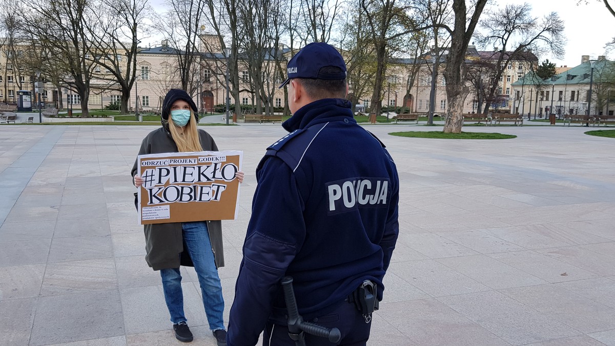 Protest przeciwko zaostrzeniu prawa aborcyjnego w Lublinie