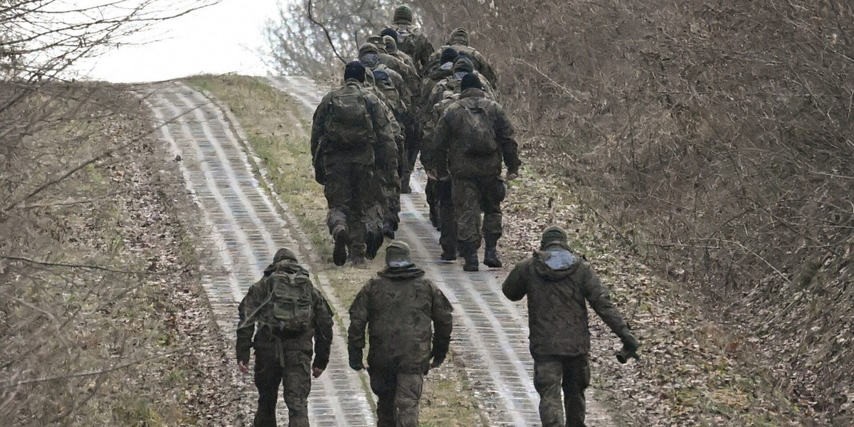 Już w piątek żołnierze szukali rakiety, która naruszyła polską przestrzeń powietrzną — zdjęcie z 29 grudnia.