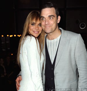 24962_robbie-williams-ayda-field-300-d0001CFC41637e83e3fb0