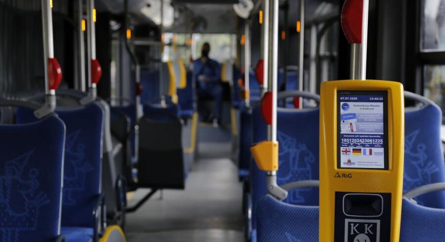 W okresie Wszystkich Świętych na ulicach Krakowa pojawi się więcej tramwajów i autobusów