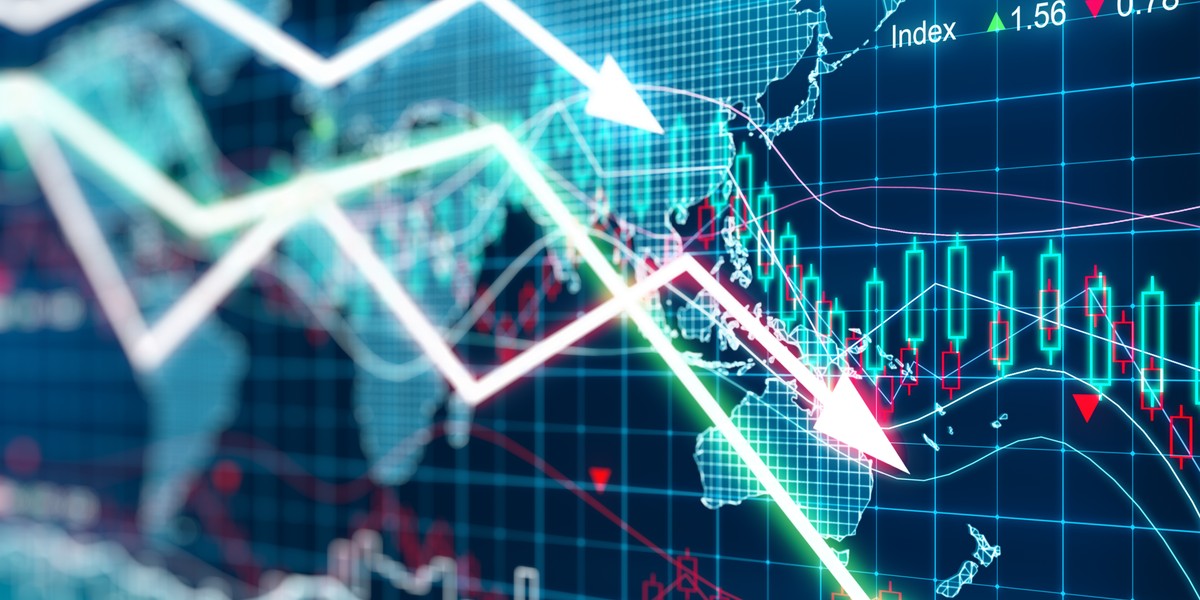 Flash Crash nazywany jest błyskawicznym krachem, załamaniem na giełdzie papierów wartościowych. Sam krach to krótki epizod, po którym następuje odrabianie strat, zwiastuje go moment całkowitego spokoju na danym walorze — brak zleceń