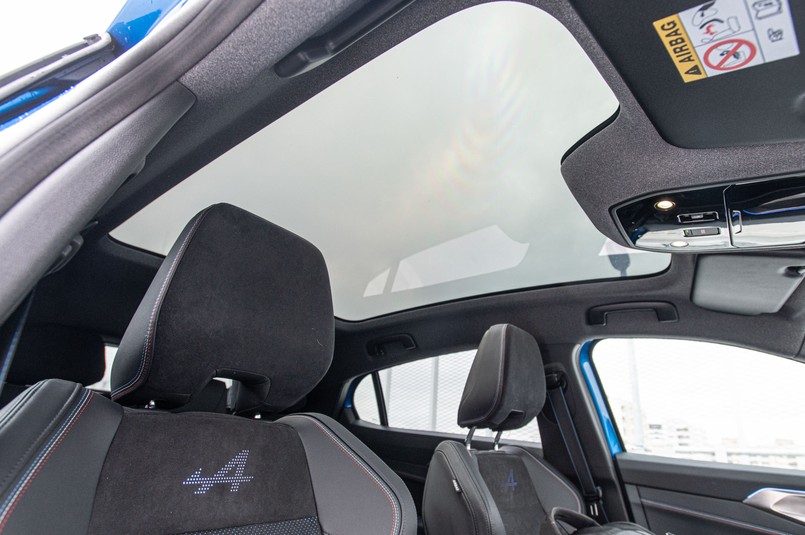 Renault Rafale E-Tech full hybrid 200