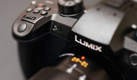 Panasonic Lumix G100 - krótka recenzja kompaktu z wymiennymi obiektywami