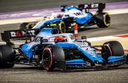 Kubica weźmie udział we wtorkowych testach w Bahrajnie