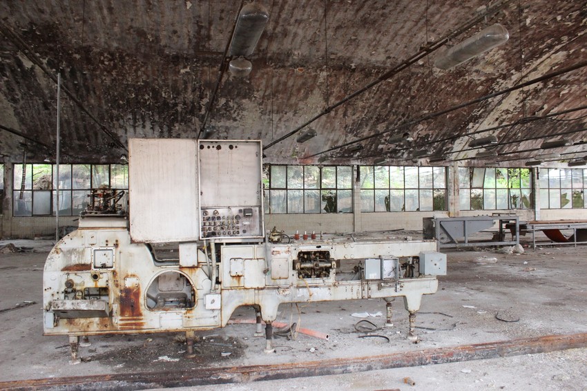 Pustoš na mestu gde je nekada stotine radnika radilo