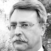 Dr hab. Janusz Żołyński