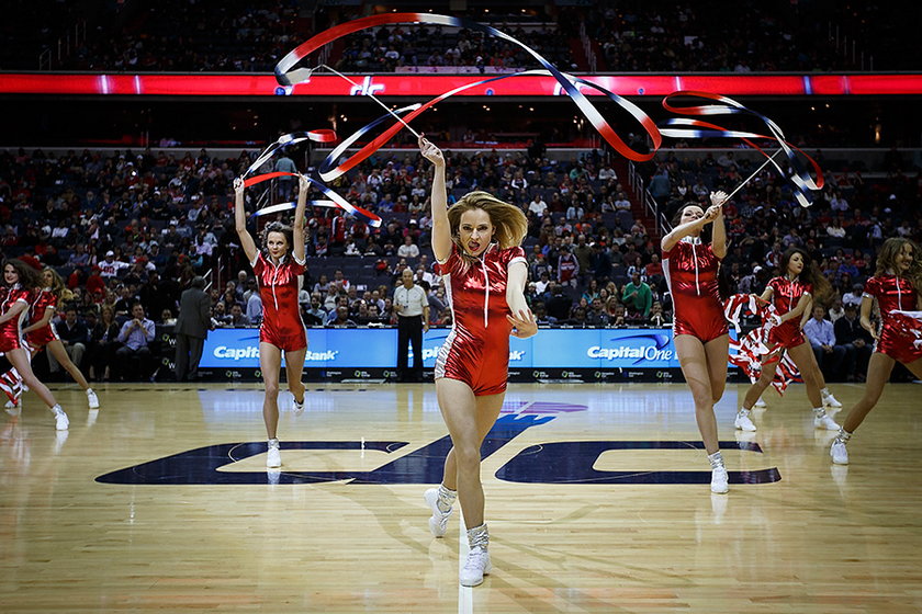 Popis cheerleaderek na "Polskiej Nocy" w NBA!