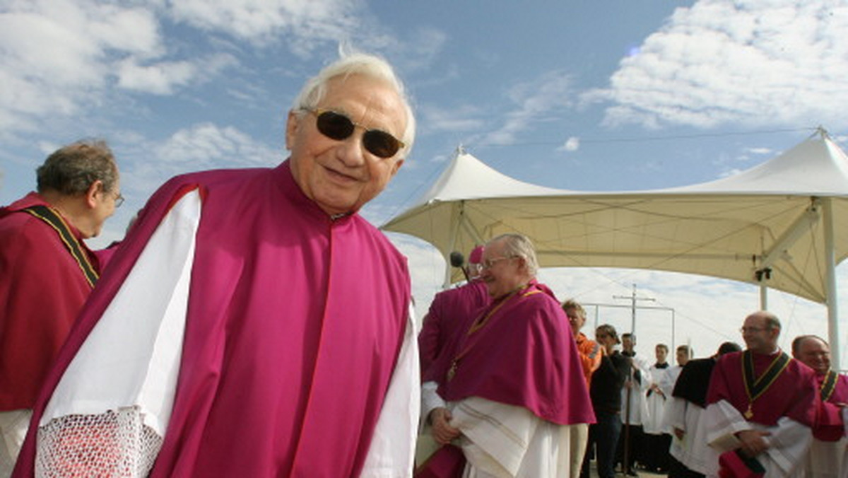 Brat papieża Benedykta XVI planuje wyprawić wielką imprezę z okazji swoich 85. już urodzin. Niemieckie media donoszą, że całe przedsięwzięcie może kosztować nawet 100 tysięcy euro.