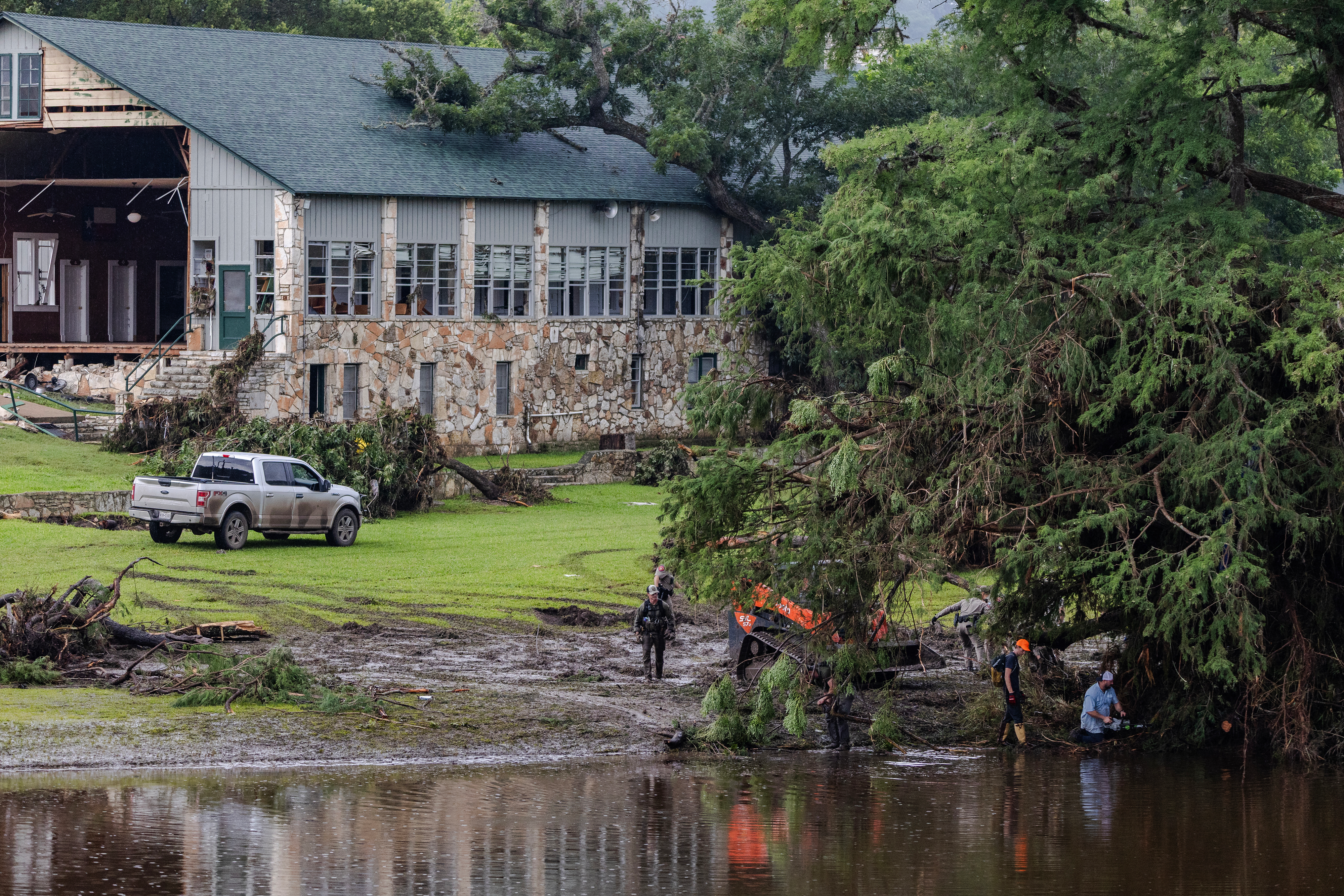 Casa Blanca confirma 91 muertos por inundaciones en Texas