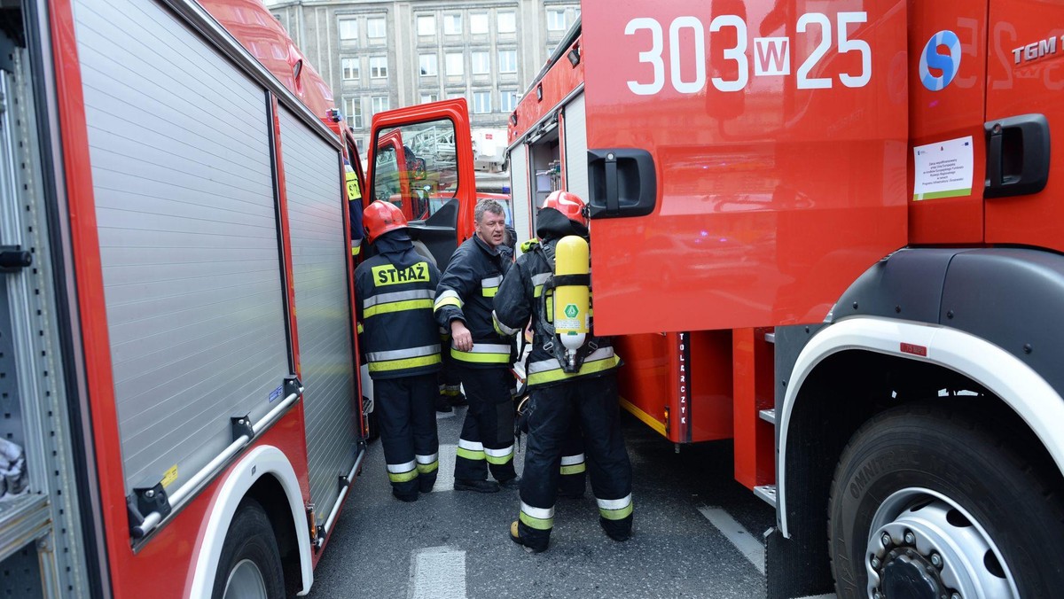 warszawa straż pożarna wóz strażacki 