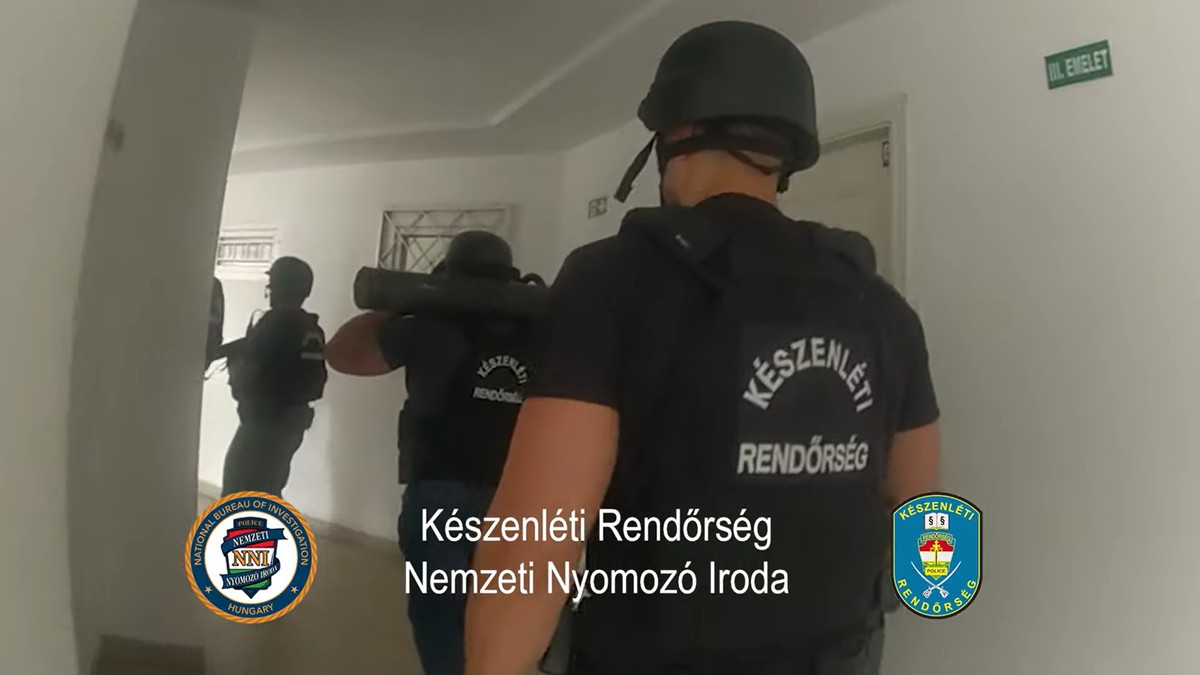 Taxisokat terrorizáló bűnbandára csaptak le Budapesten – videó
