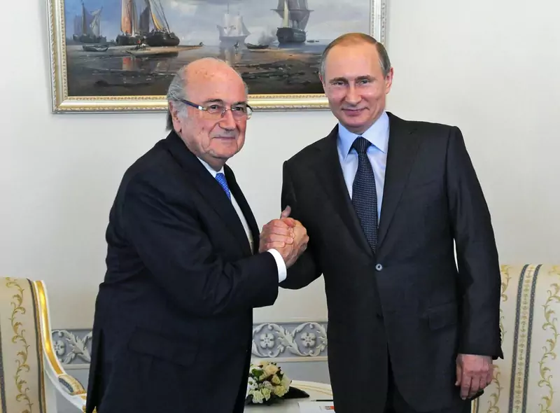 Były przewodniczący FIFA Joseph Blatter oraz prezydent Rosji Władimir Putin
