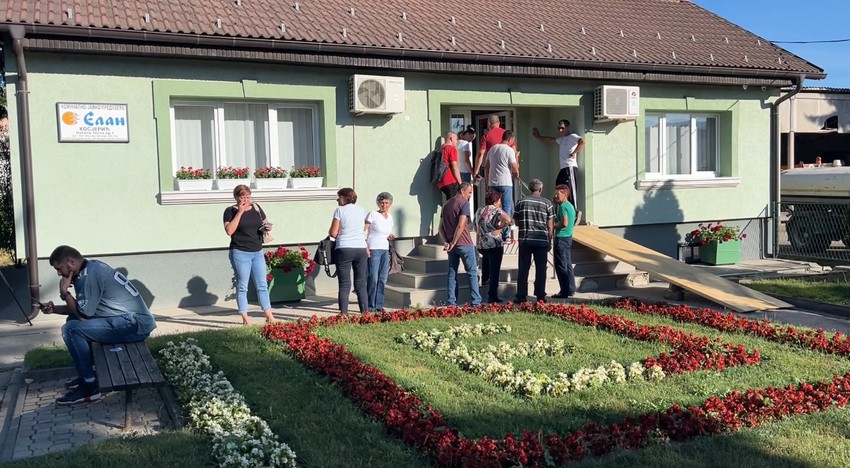 Glasanje u Kosjeriću